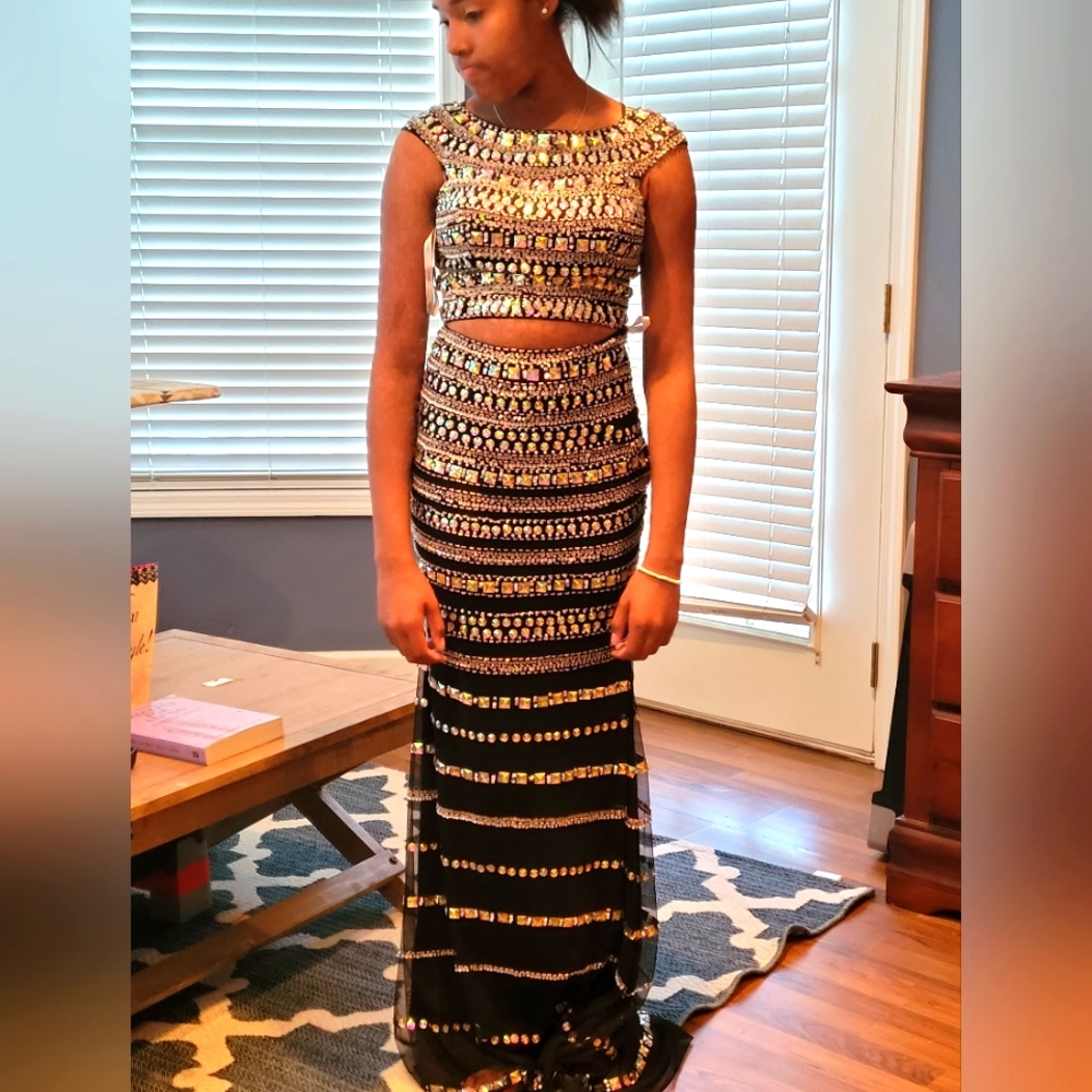 Beauty jeweled 2 piece gown